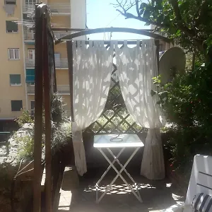  Appartamento Incantevole Con Giardino Italia